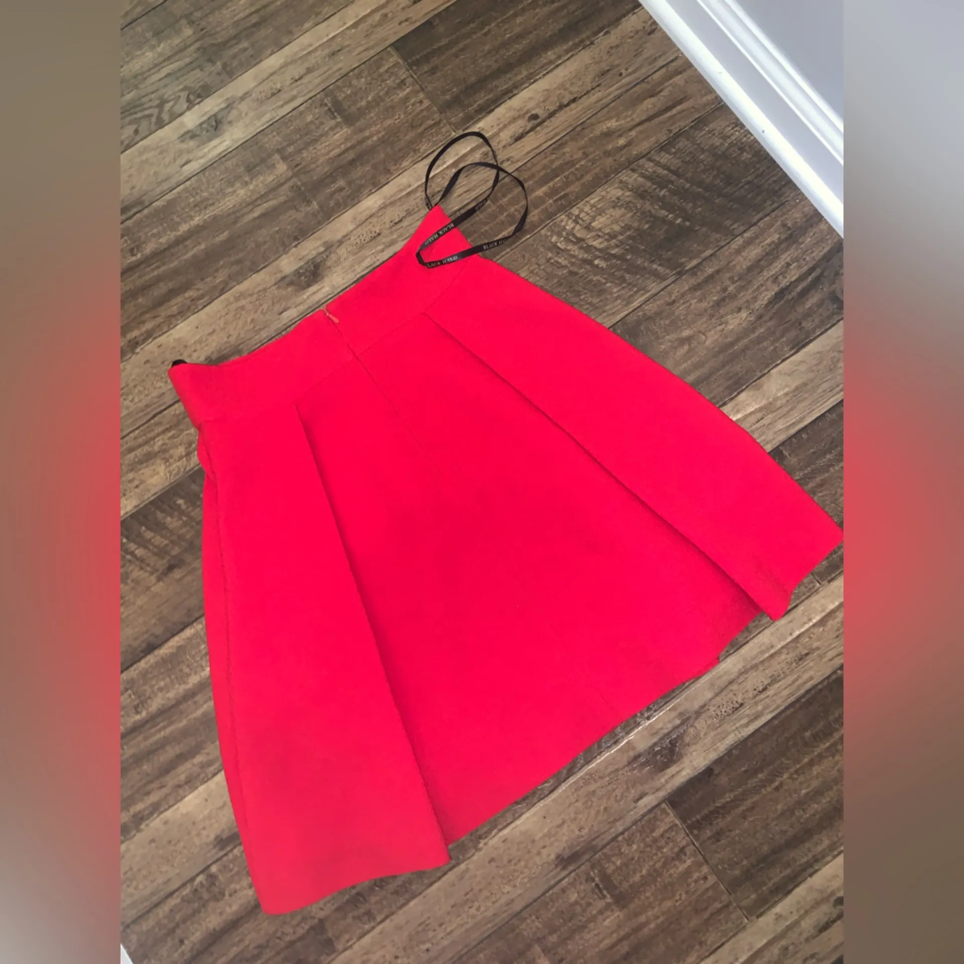 Black Halo Woman's Red Pleated
Sanibel Skirt 4  classic fall formal holiday $200 - Image 6