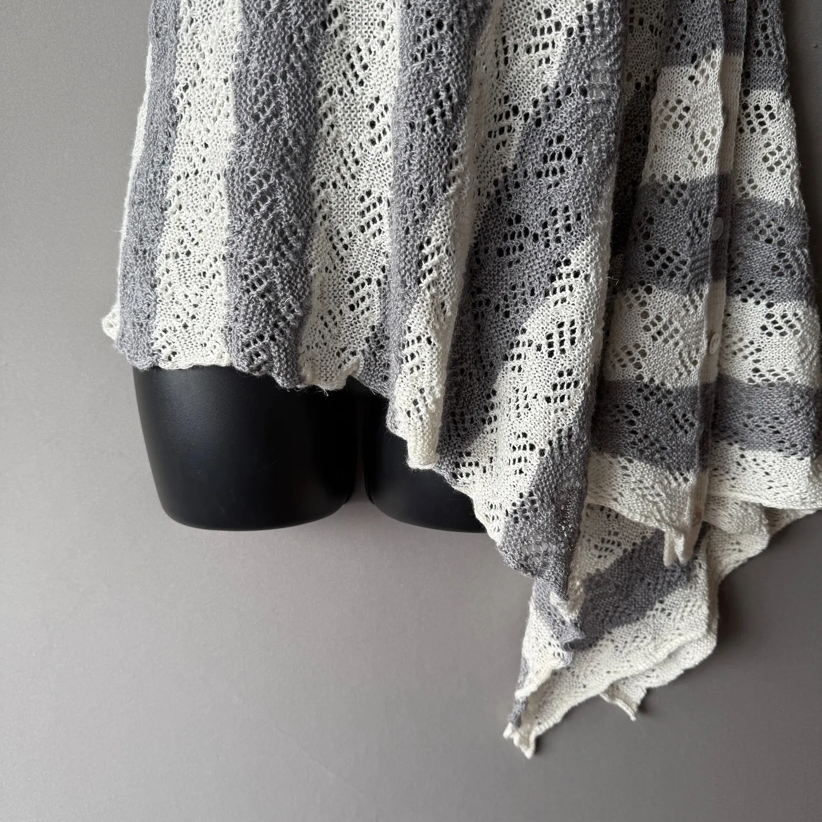 Anthropologie Moth sz One Size gray white‎ striped poncho linen knit top NWOT - Image 4