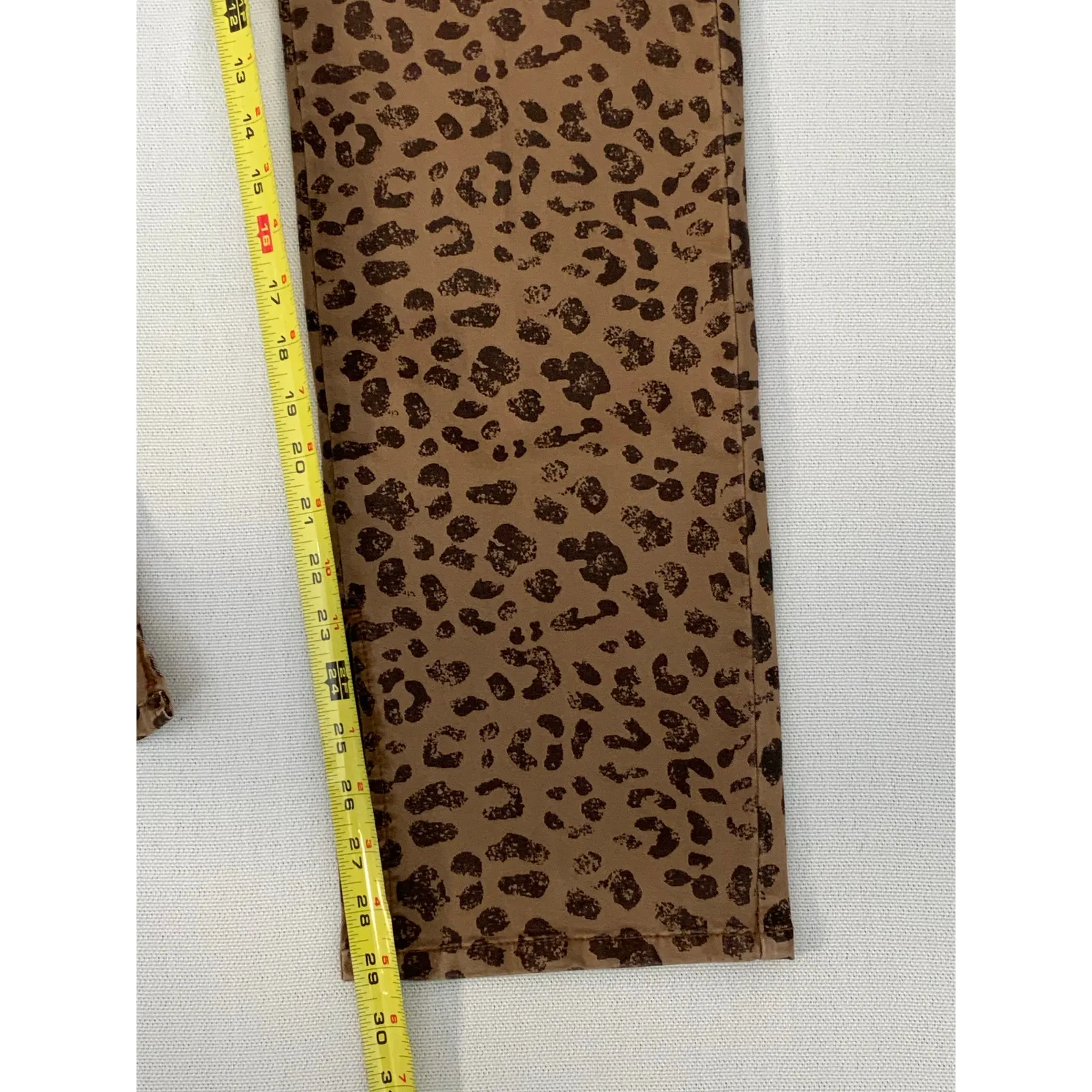 TRU LUXE leopard print hi waist straight‎ jean in brown animal print NWT size 10 - Image 8