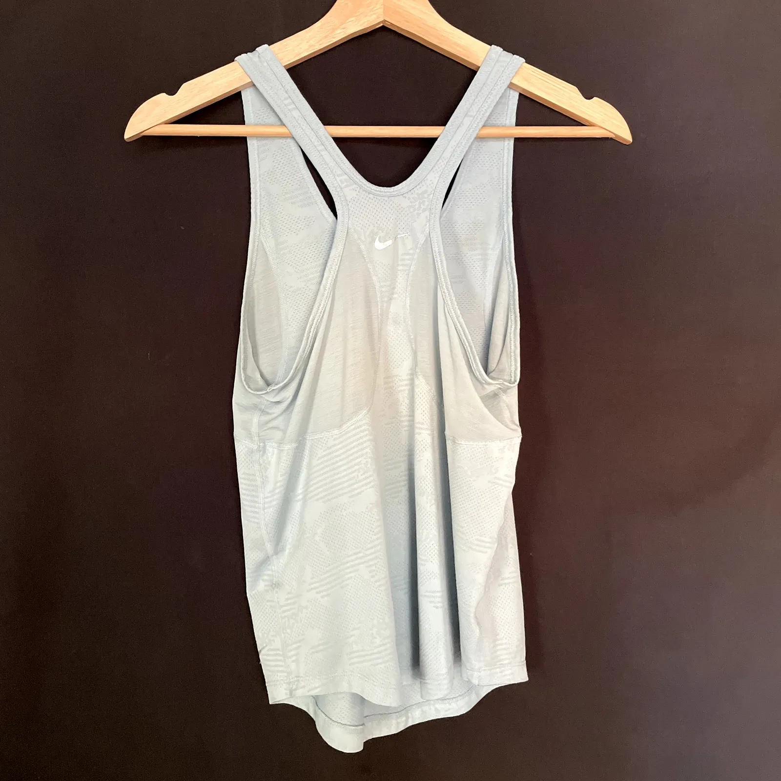 Nike Dri-Fit aqua blue racerback workout tank top women's size small lightweight - Image 7