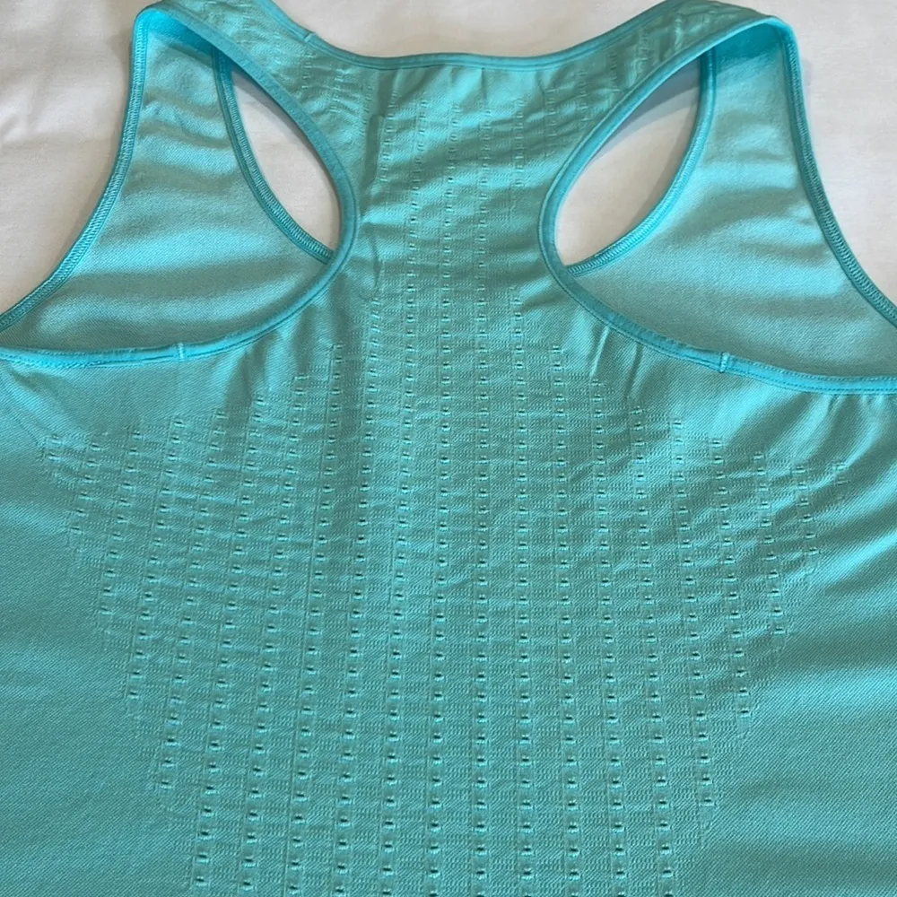 NIKE Pro Dri Fit Seamless Racerback - Image 3