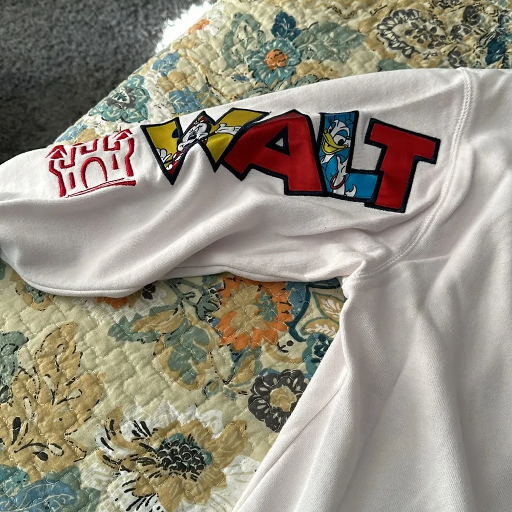 World sweatshirt, XL - Image 2