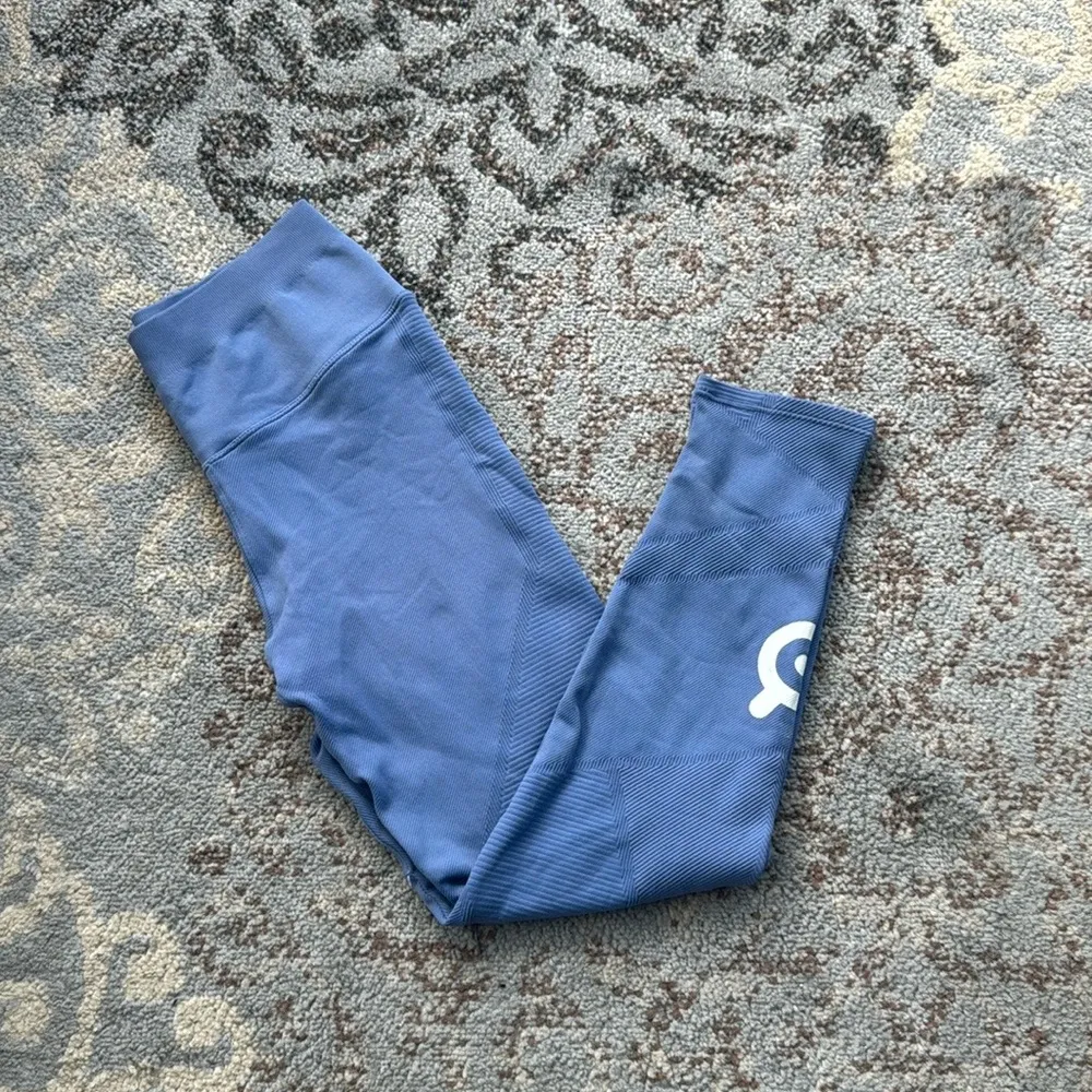 Peloton Nux Shapeshifter Legging Festive Blue Small - Image 3