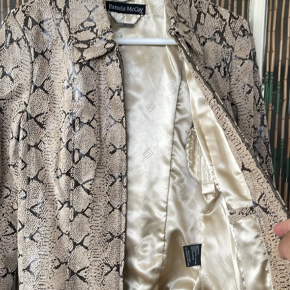 Pamela McCoy Couture Women's Jacket Size 2XL Brown Leather Reptile Snake… Size M - Image 4