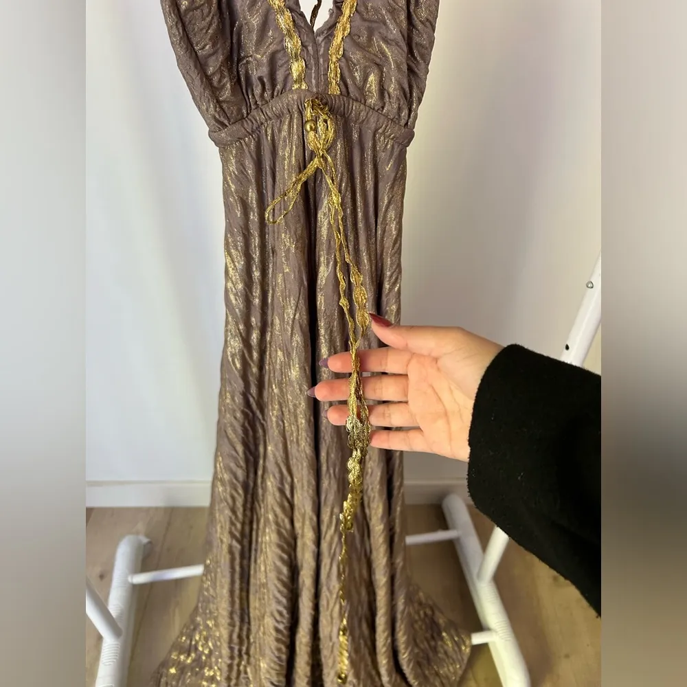 Golden Goddess Luxury Sparkly Backless Maxi Dress Size‎ Large - Image 3