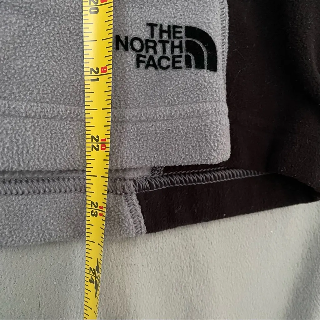 The North Face Grey Black Fleece Pullover EUC Size M - Image 3