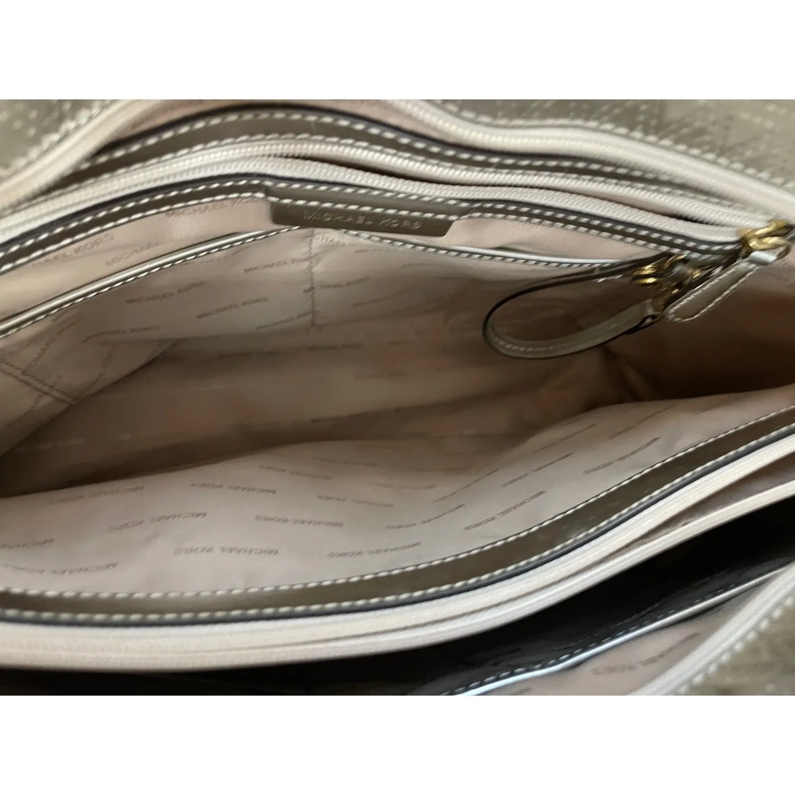 Michael Kors Metallic Embossed Silver Geometric Tote Bag Preowned - Image 10