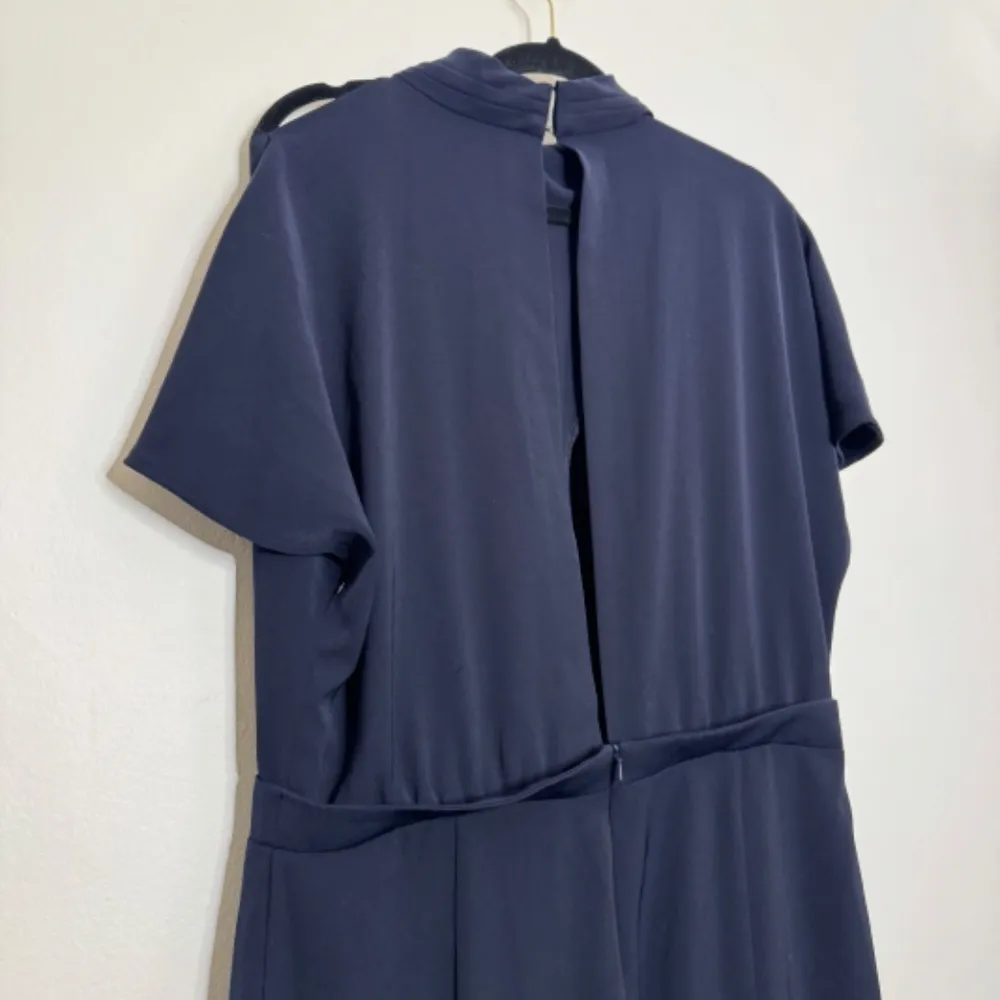 Black Halo Estella High-Neck Jumpsuit - Image 9