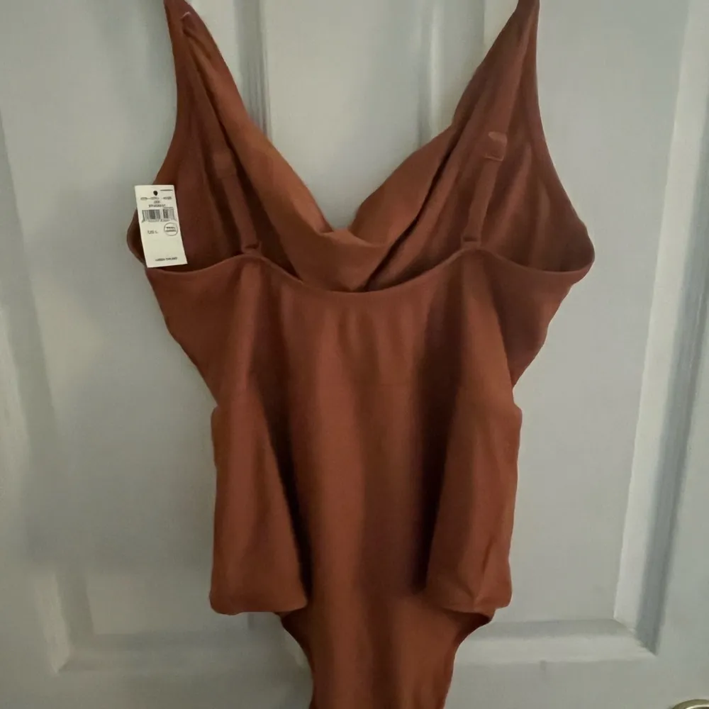 Aerie Brown Cut-Out One-Piece Swim Suit. NWT size large - Image 3