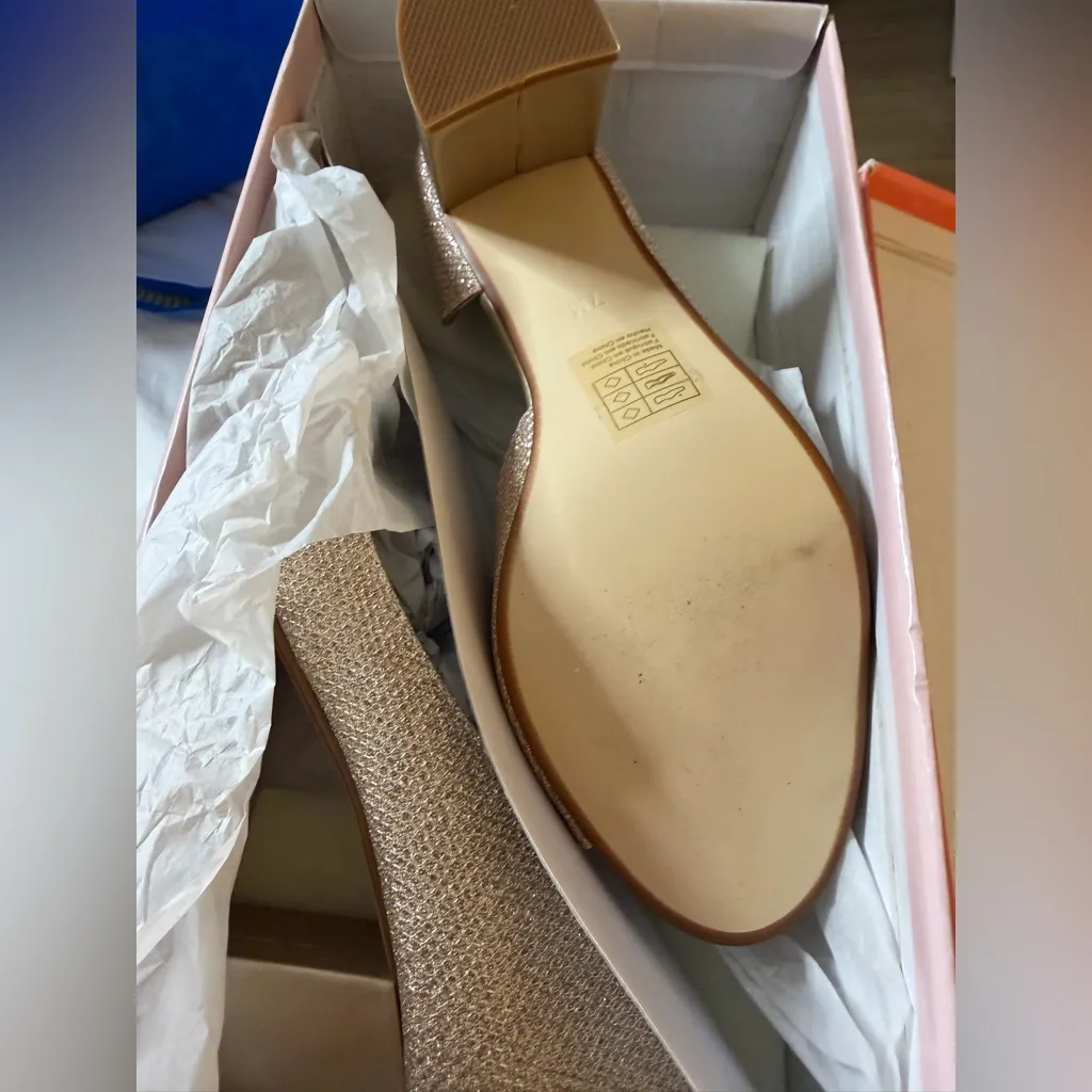 NEW Benjamin Walk Touch Ups Joy Pump Heel Wedding Shoes 7M Champagne $88 Gold Size 7 - Image 5