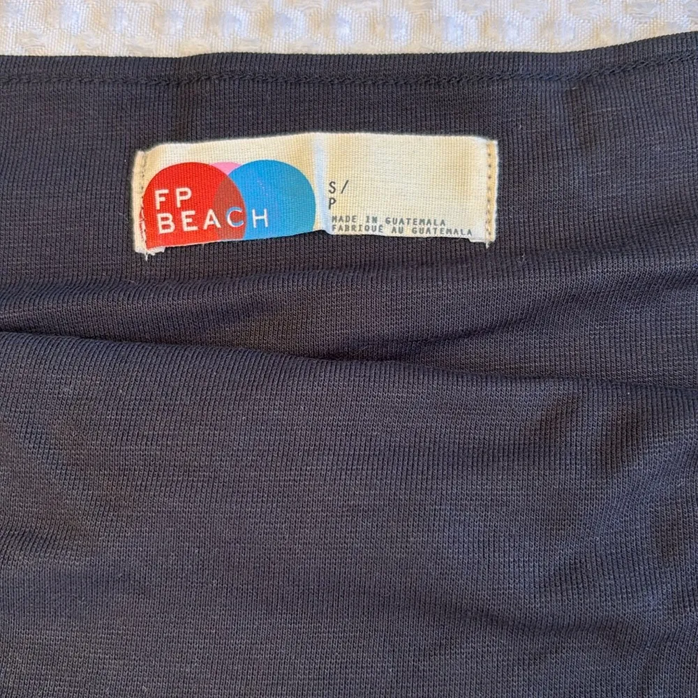 NEW!  BEACH Marren Size SMALL Shorts Romper BLACK - Image 4