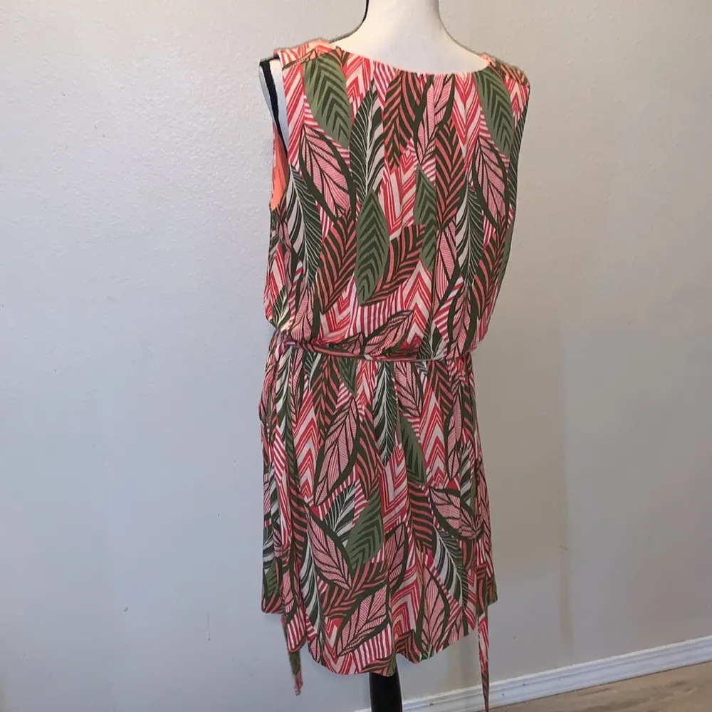 green pink leaf pattern sleeveless summer dress - Image 5