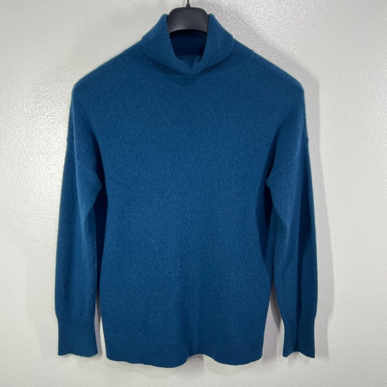 Cashmere Turtleneck Sweater Blue Pullover Long Sleeve Women Size Medium Luxury - Image 2