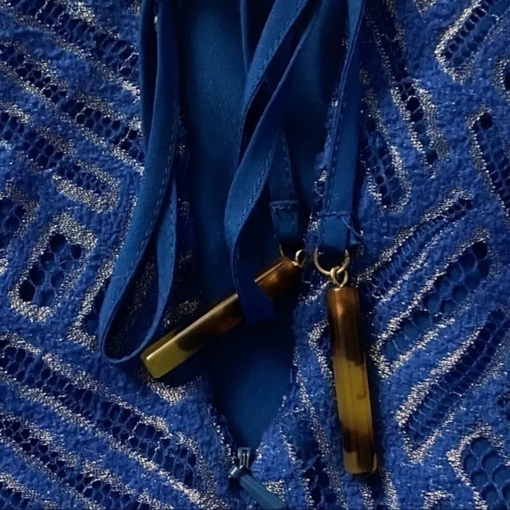 LILLY PULITZER Angel Halter Dress in Sapphire Blue Bamboo Geo Lace. XS. EUC - Image 8