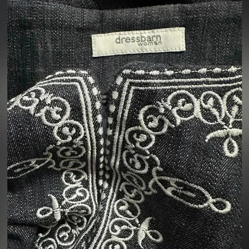 DressBarn Denim Blue Embroidered Cropped Jacket Blazer Women’s Plus Size 14W - Image 4