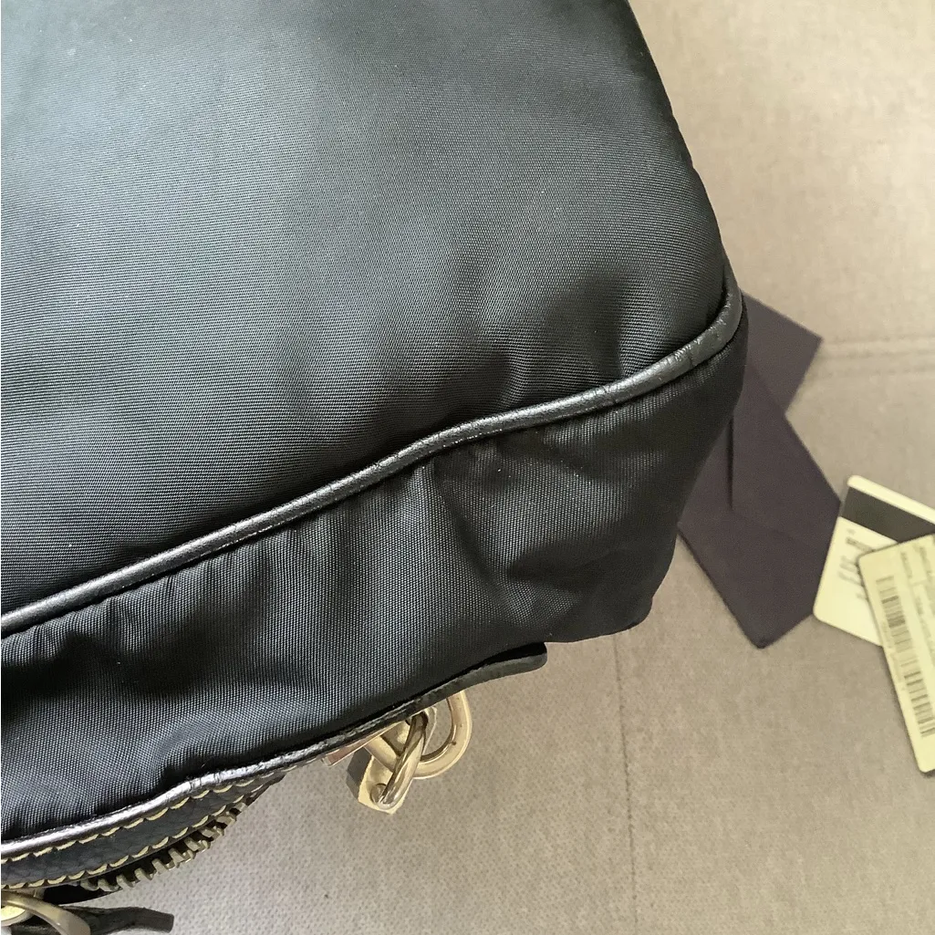 Authentic PRADA purse  ❤️❤️❤️ - Image 10