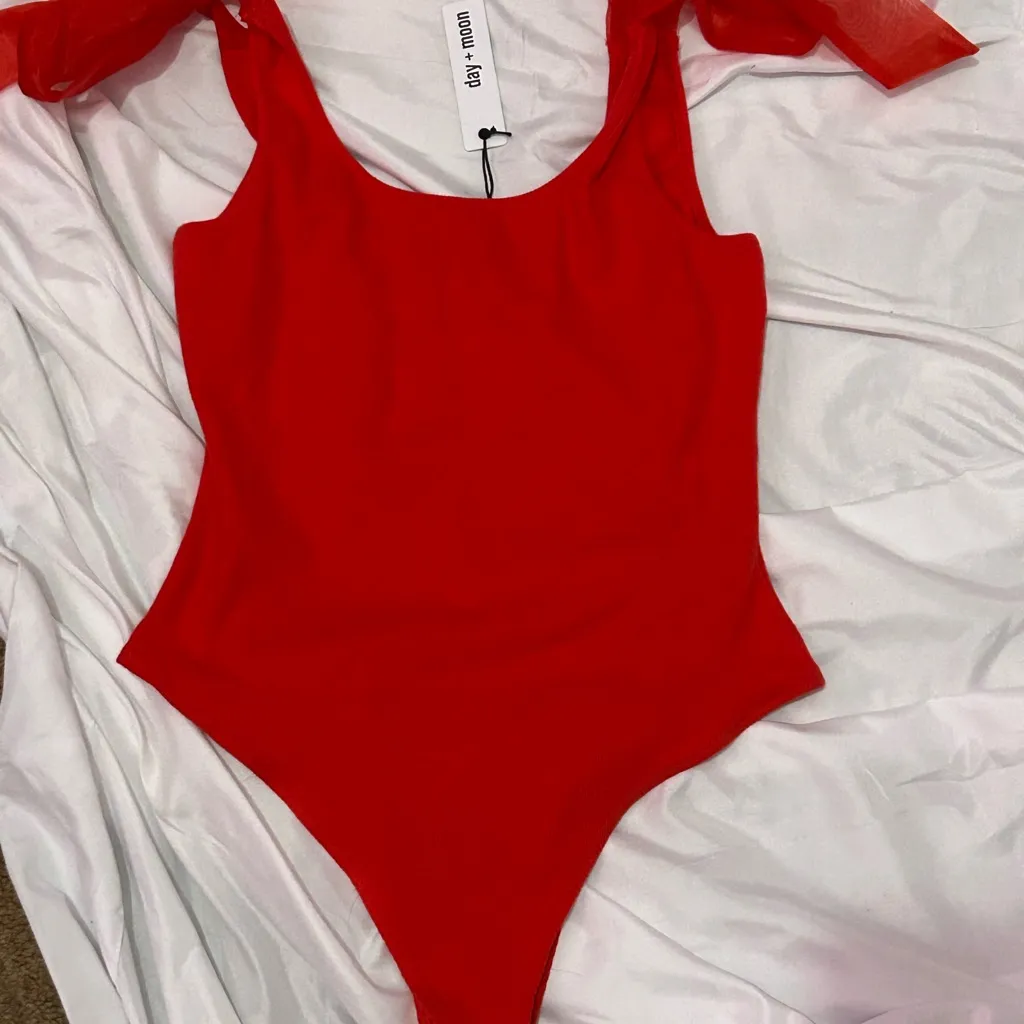Dazzling Red Bodysuit by day and moon nwt medium - Image 2