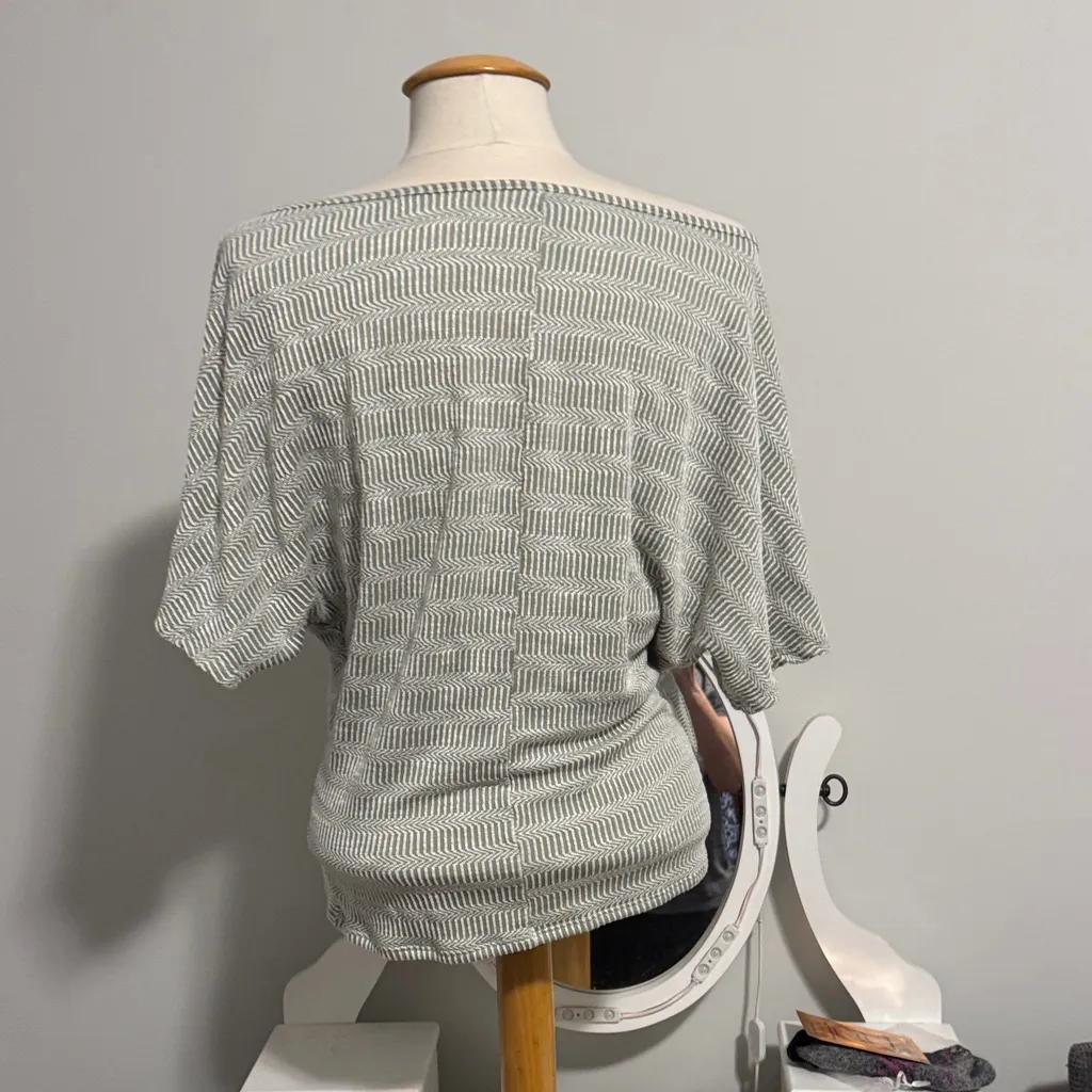 Daytrip green and White Patterned Short Sleeve Top - Image 3