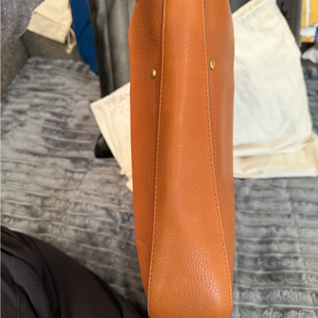 Shinola Pocket Crossbody Bag Leather Camel Tan Adjustable Strap New - Image 12