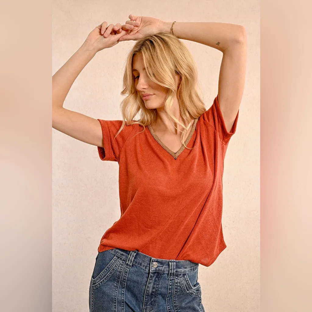 Molly Bracken Red Top with Iridescent Gold V-Neckline Size Medium - Image 2