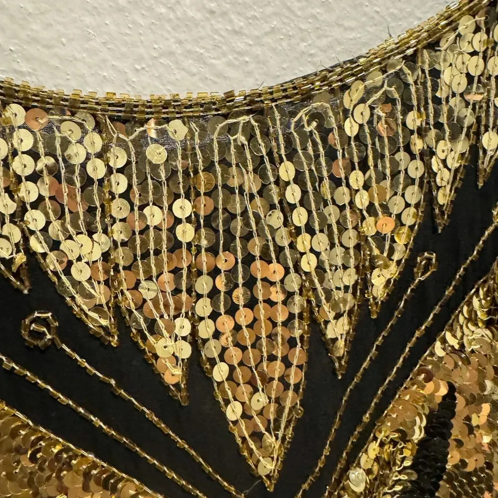 Vintage Women’s Exclusive Black and Gold Sequin Butterfly Top Size M‎ Size M - Image 4