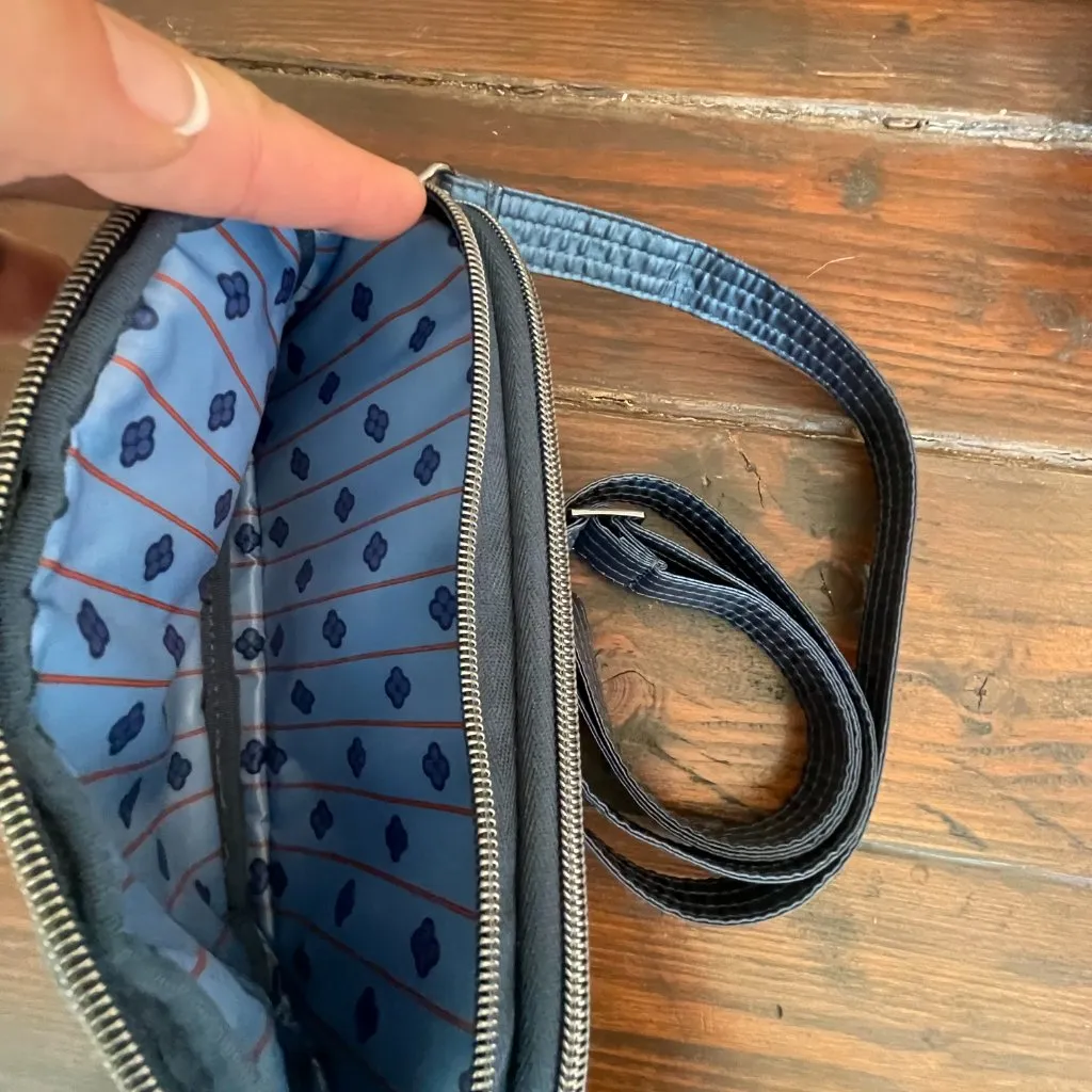 Lug Coupe XL Crossbody Bag Blue - Image 3