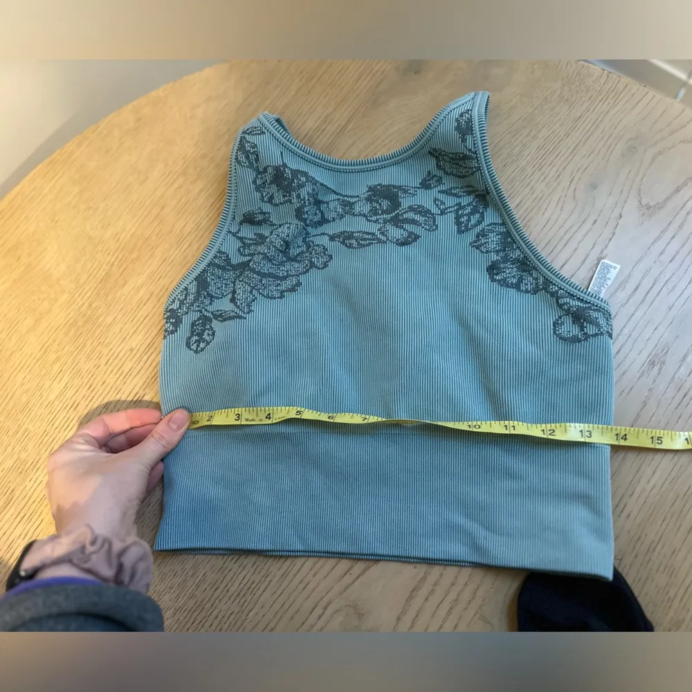 Athleta aurora high neck tank size small - Image 5