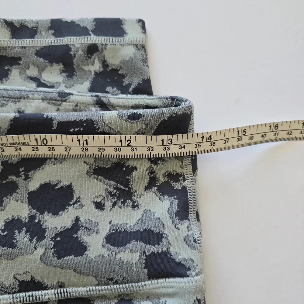 Mono B Iris & Bark Spotted Jacquard Textured High Waist Leggings Size Medium Gray - Image 8