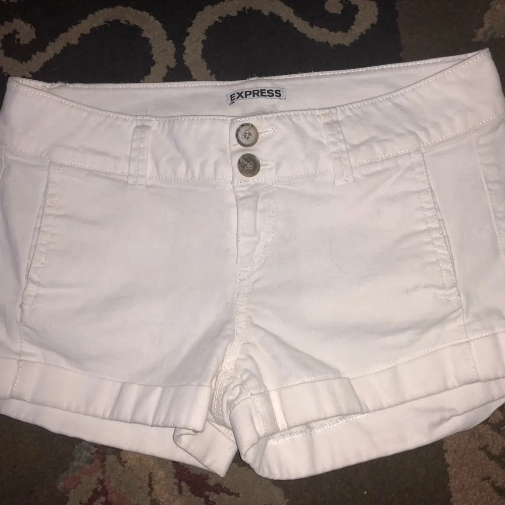 EXPRESS‎ Shorts - Image 2