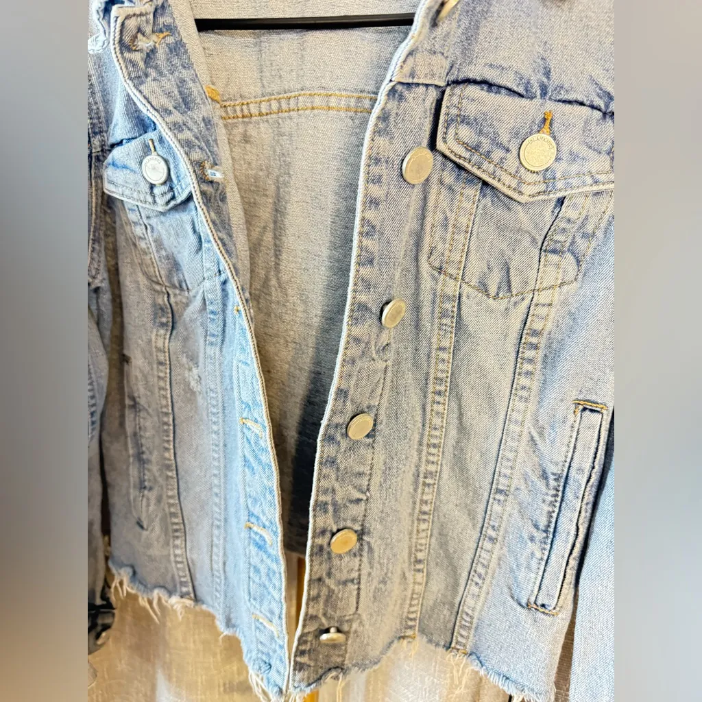 Blank NYC Women’s Denim Trucker Jacket Cropped Traffic JAM Jacket Large NWT - Image 7