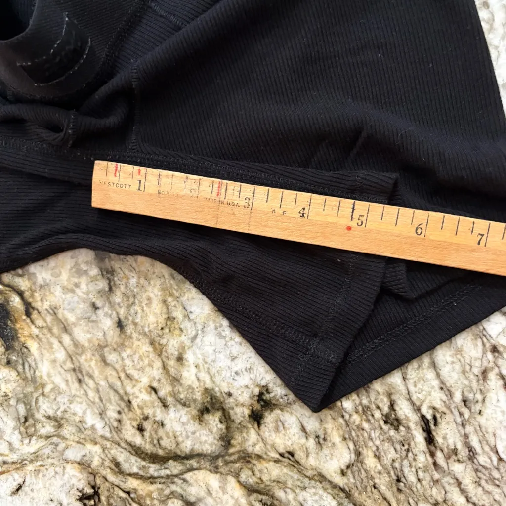 Skims Cotton Rib Boxer - Image 5