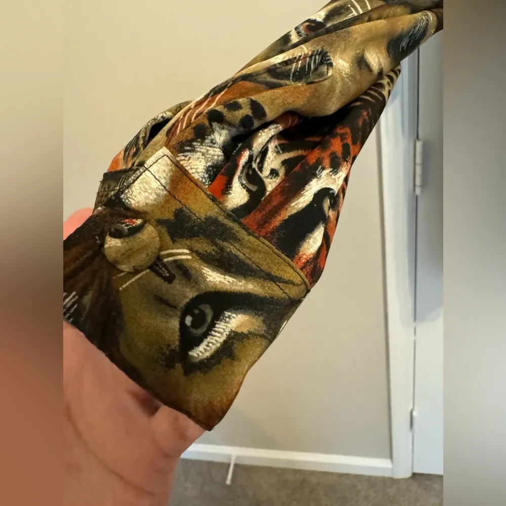 Vintage Milano Tiger, Lion & Leopard Shirt Size Large - Image 7