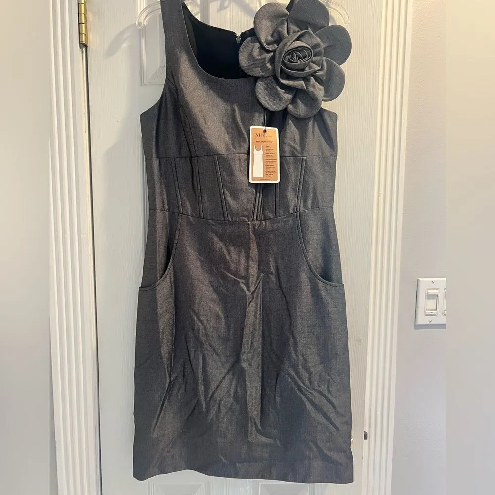 NWT Nue by Shani sleeves midi dress with flower appliqué and pockets size‎ 10 Black - Image 4