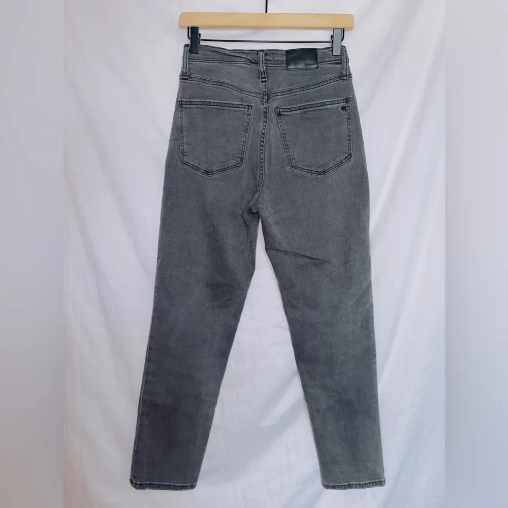 Madewell Gray Wash Denim High Waisted The Mom Jean size 24 - Image 7