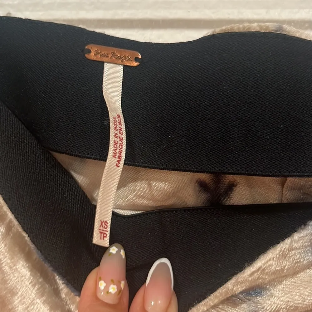 FREE PEOPLE BALI SERIOUS SWAGGER TIE DYE
SKIRT size XS - Image 7