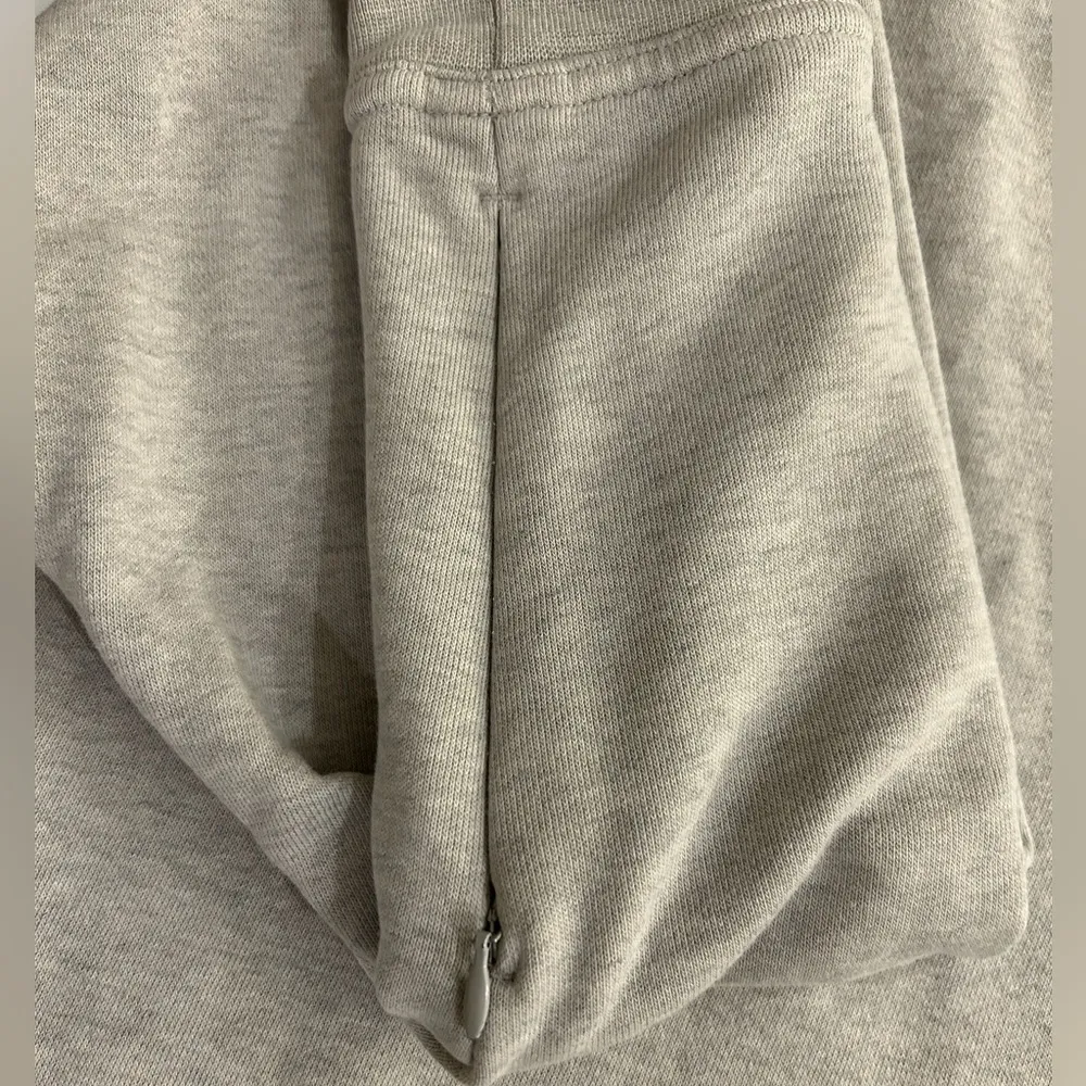 Nike Dri-Fit Hi/Low Sweatshirt - Size L - Color is a tanish/gray - Image 8