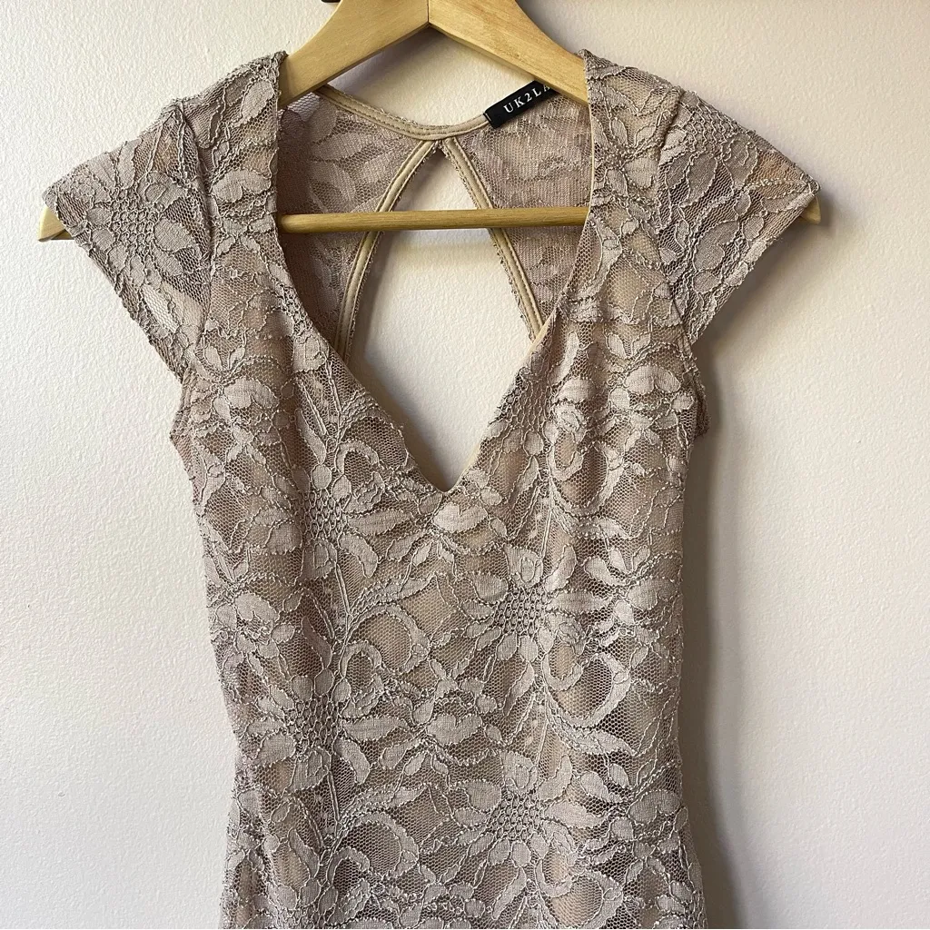 UK2LA Elegant Lace Beige Cap Sleeve Cocktail Dress (Small) - Image 3