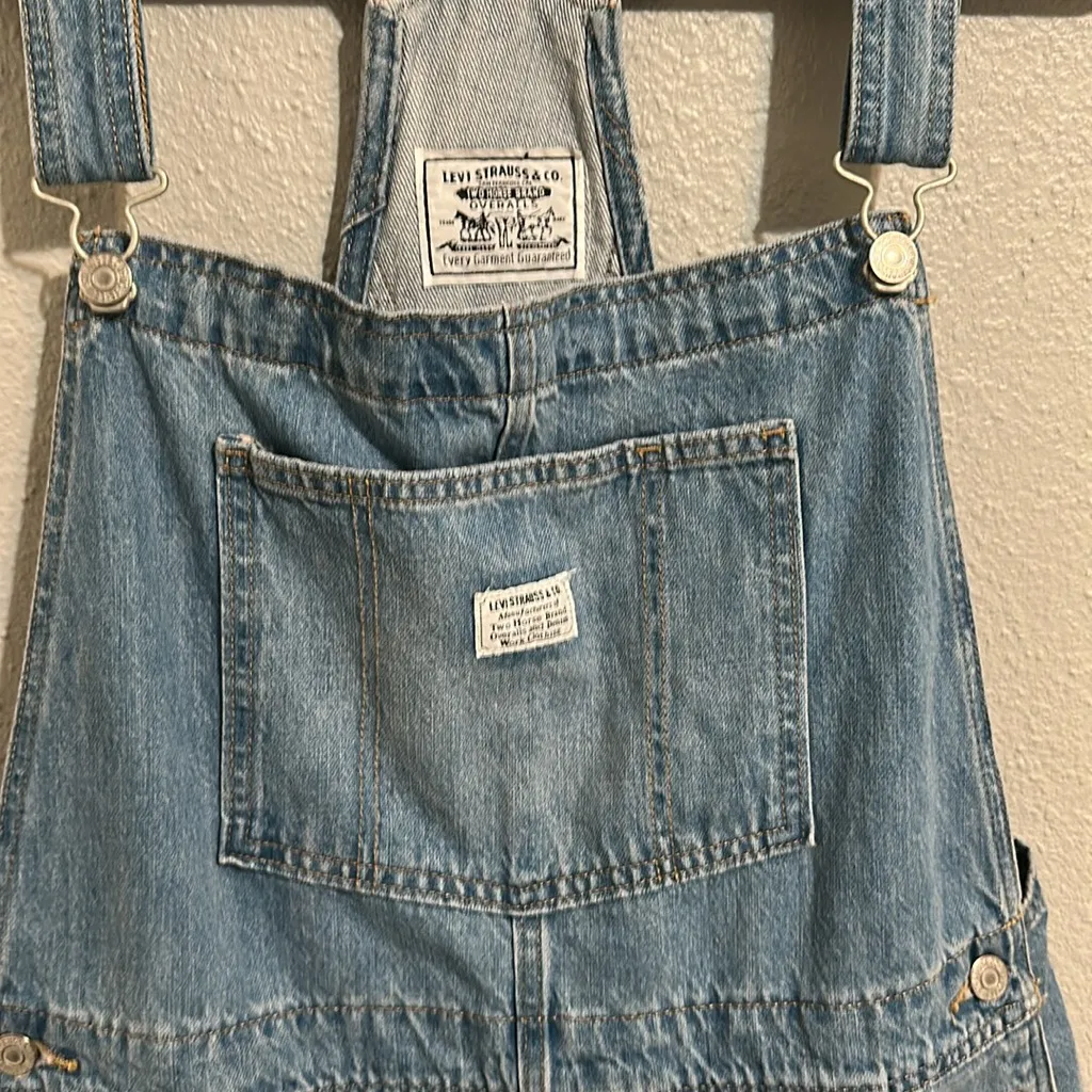 Levi's Women's Light Blue Denim Overalls VINTAGE WOMEN'S SHORTALLS new with tags - Image 5