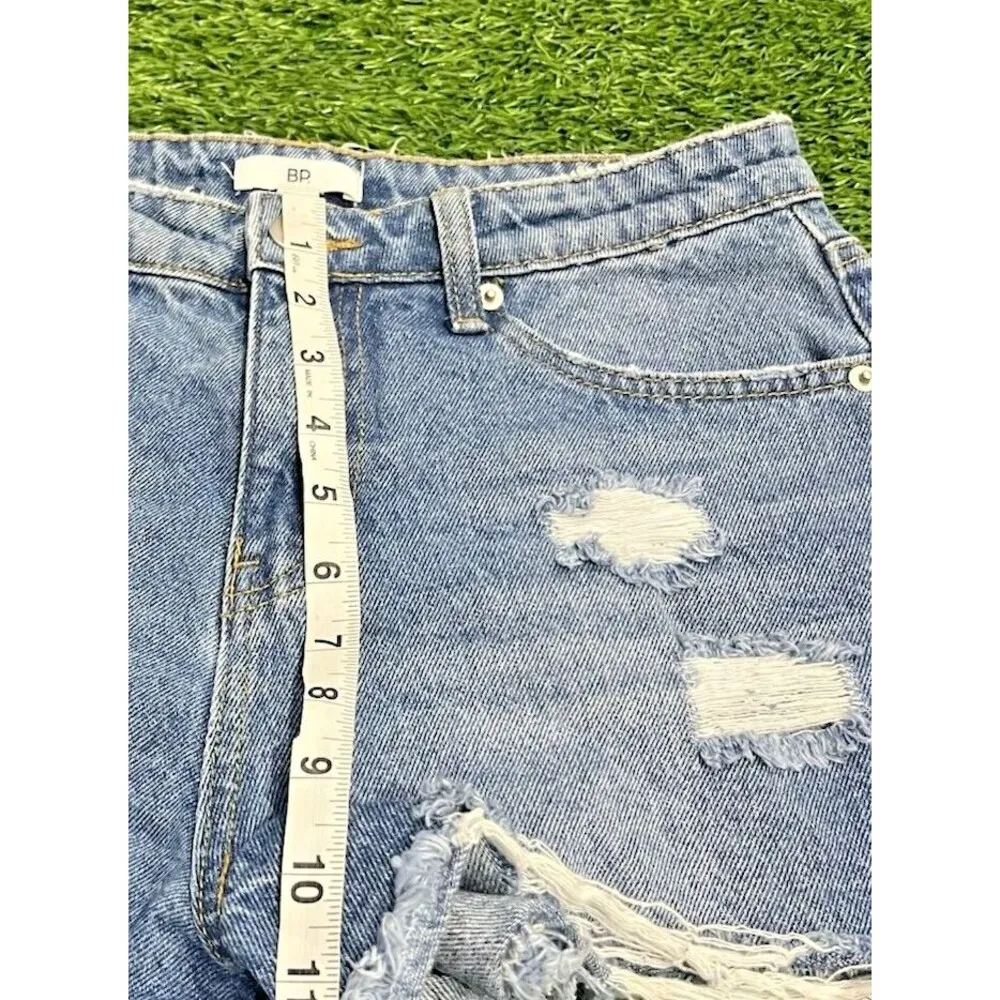 BP Women's HI RISE VINTAGE LT DESTROY DENIM SHORT US 29 2.5 inseam - Image 5