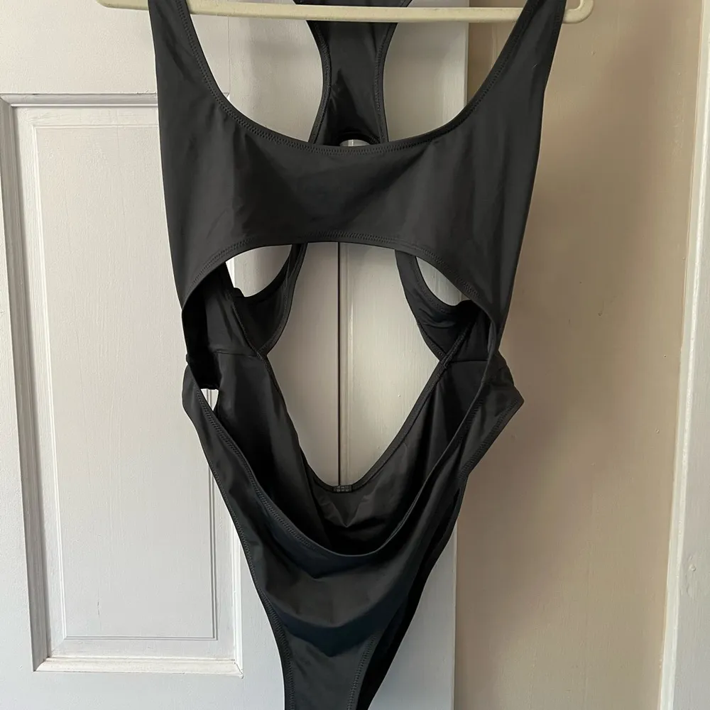 Skims Signature Swim Cut Out Monokini in Gunmetal - Image 7