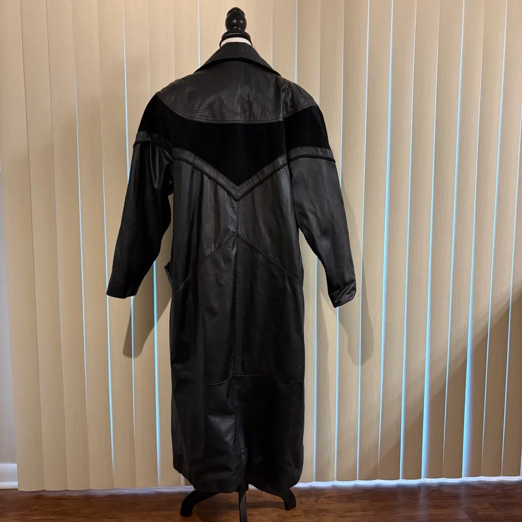 Vintage Maggie Lawrence Collection Women's Long Black Leather Jacket Size Medium - Image 2