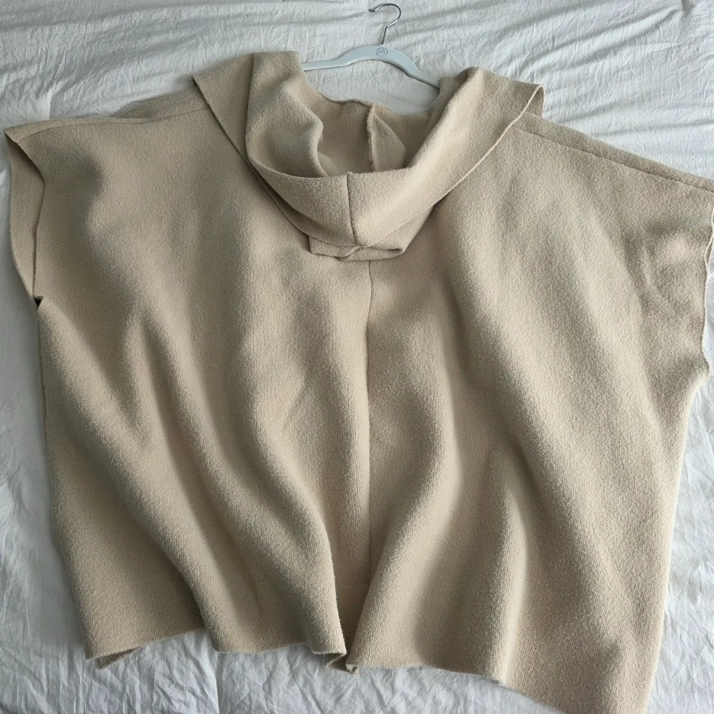 NWOT All I Need Cozy Sand Hooded Duster O/S - Image 7