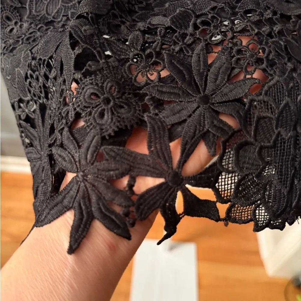 BARDOT Paris Lace Body-Con Dress. Black. Size 6. - Image 15