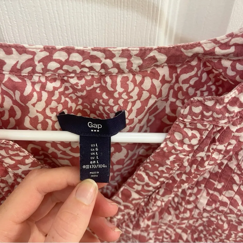 Gap Cotton Long Sleeve Notch Neck Floral Print Top Pintuck Detailing - Image 2