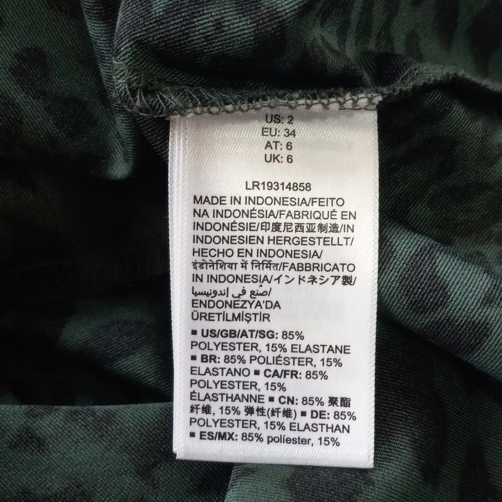 Lark & Ro Black and Green Leopard Print Long Sleeve Midi Dress Size 2 - Image 15