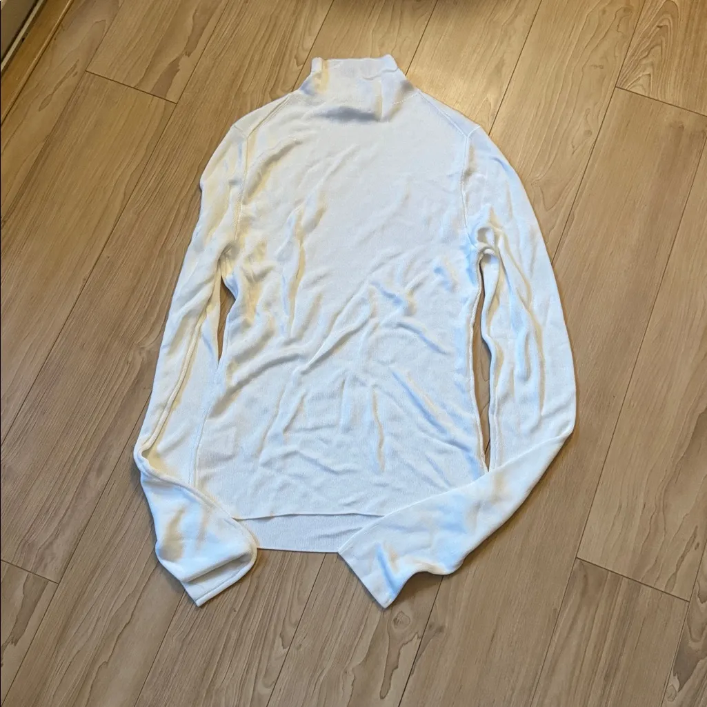 L'Academie White Turtleneck Sweater - Image 4