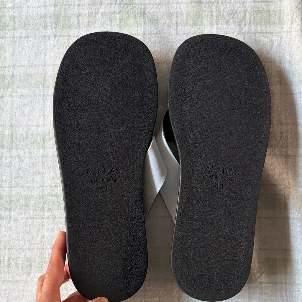 Alohas Black and White Sandals - Image 3