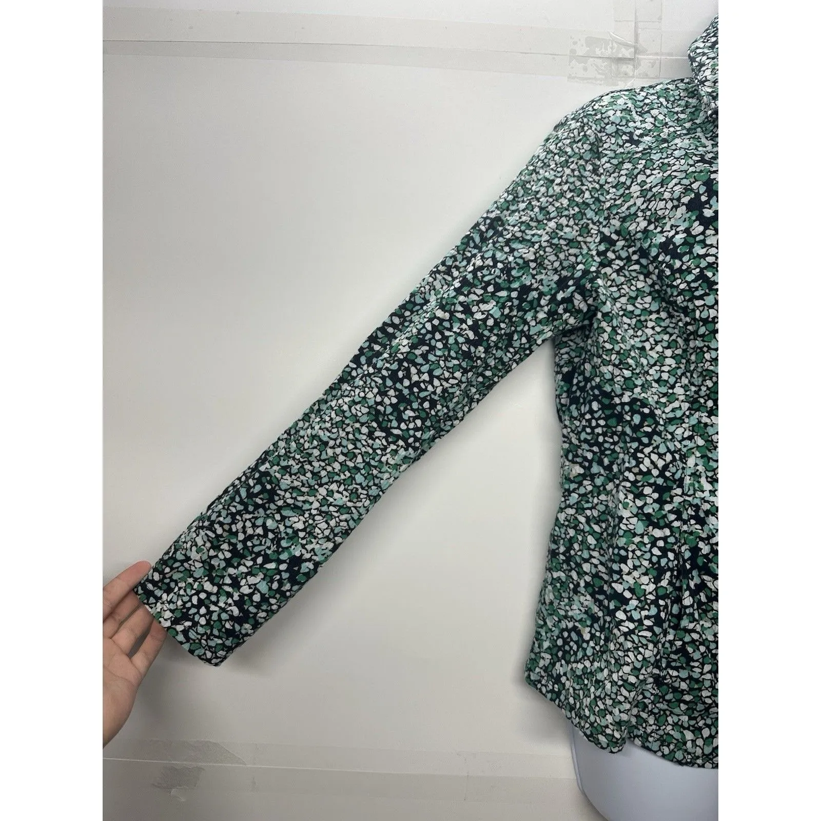 Christopher & Banks Women’s Sweatshirt Medium Zip Up - Image 4