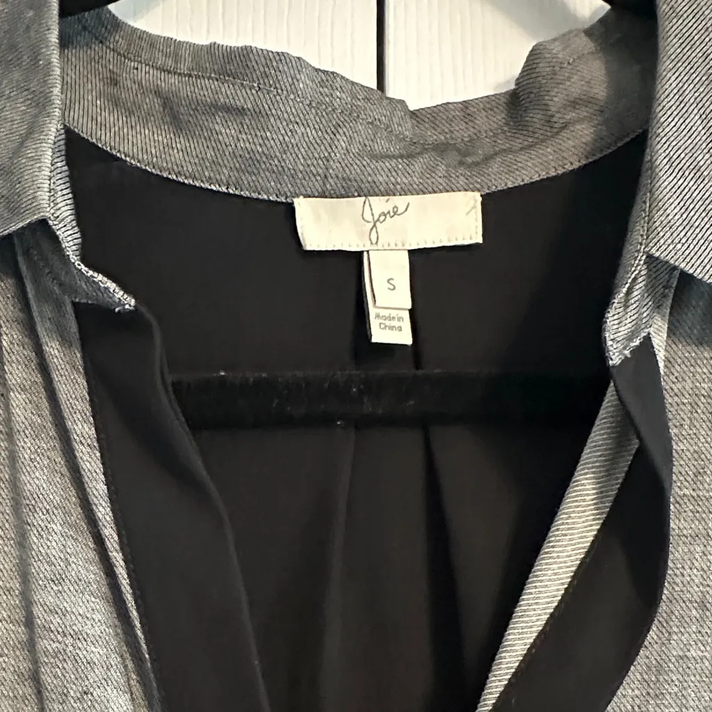 Joie Women’s Gray and Black Long Sleeve Button Down Blouse Size S - Image 2