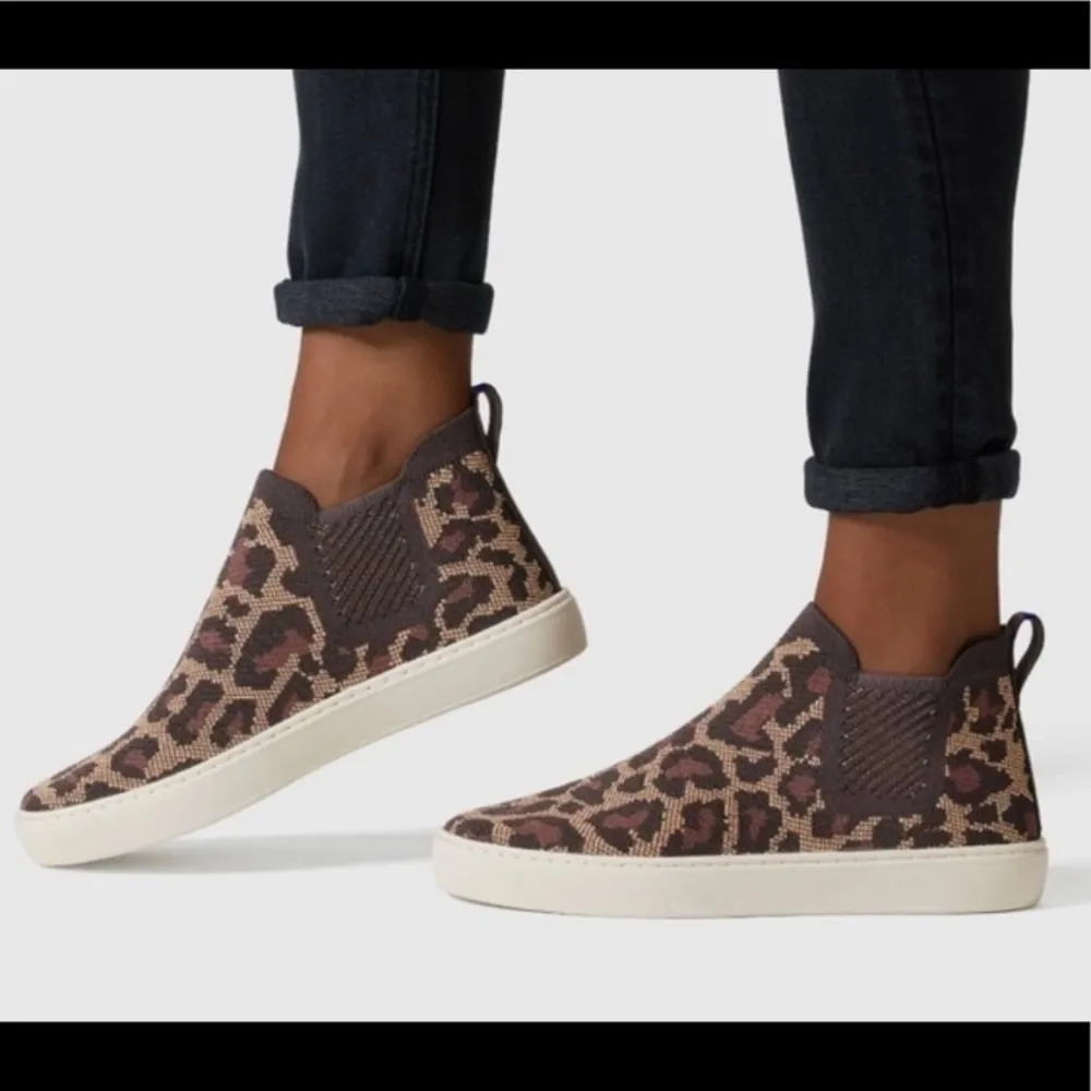 Rothy's Wildcat Cheetah Print Chelsea Boot size‎ 7 - Image 2